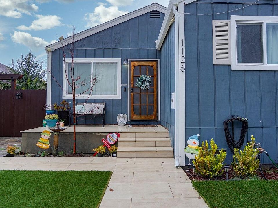 1st image of 1126 Illinois St