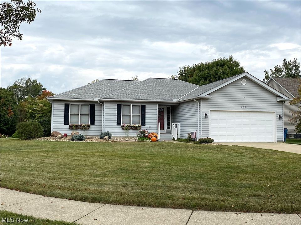 1st image of 480 Victoria Lake Cir