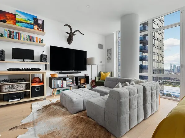 22 N 6th St APT 28F, Brooklyn, NY 11249