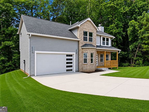 2nd image of 3851 Twin Ridge Ln
