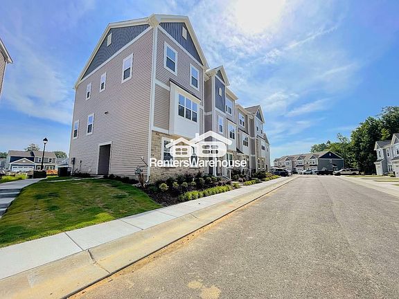 2nd image of 1005 Serene Rd #103
