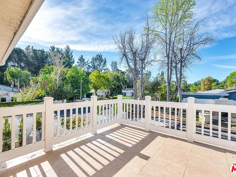 5890 Fairhaven Ave — Photo 12