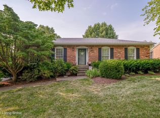 2712 Summerfield Dr, Louisville, KY 40220