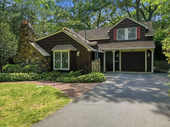 481 Ackerson Boulevard, Brightwaters, NY 11718