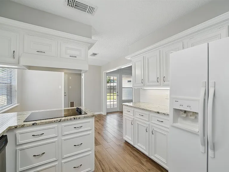 22406 Prince George St — Photo 15