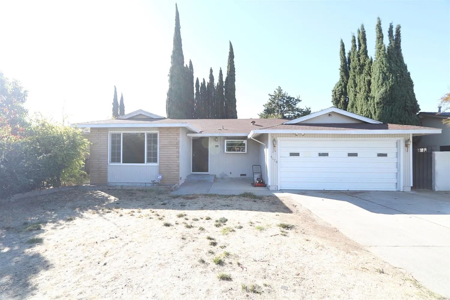 5170 Scarborough Way photo 1