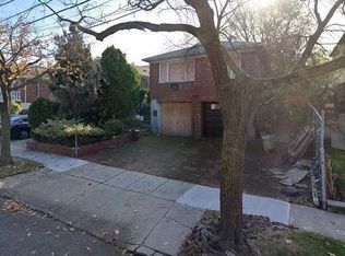 154-32 Riverside Dr, Whitestone, NY 11357