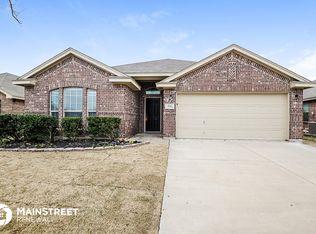 232 Spring Hollow Dr, Fort Worth, TX 76179