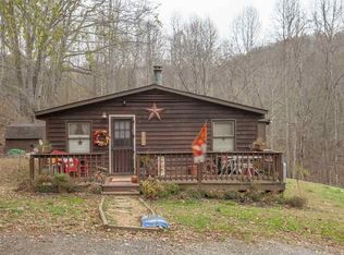 68 Woodson Ln, Shipman, VA 22971