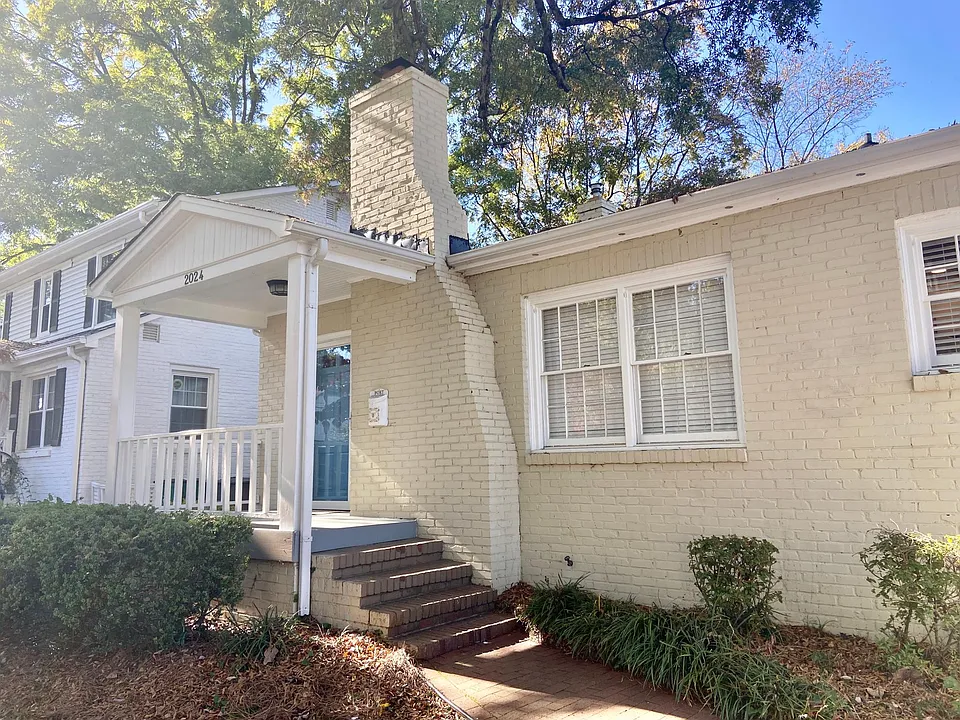 2024 Scott Ave