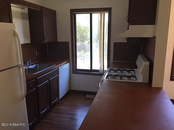 3rd image of 351 60th St SE