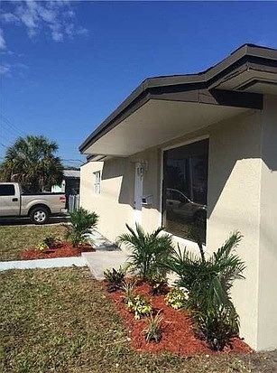 5th image of 1611 NW 168th Ter