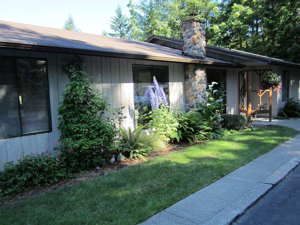 1st image of 43316 106th Ave E