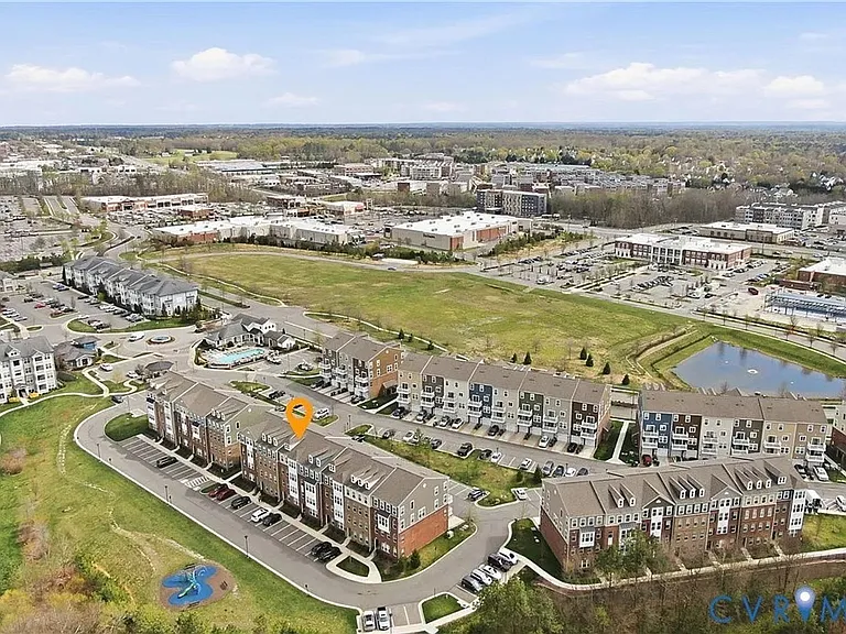 4349 Saunders Station Loop #B — Photo 25