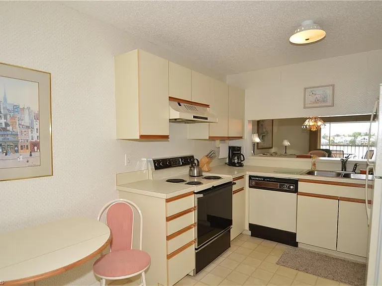 10682 Gulf Shore Dr #304-C — Photo 2