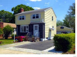 501 Clark St, Bridgeport, CT 06606