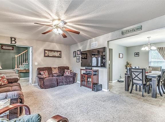 5th image of 226 Aspen Point
