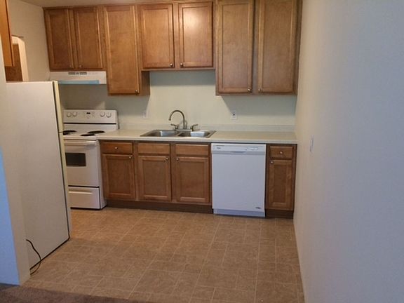 5th image of 2647 Emerson Ave S #4