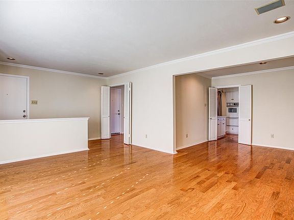 5th image of 5823 E University Blvd #5823D