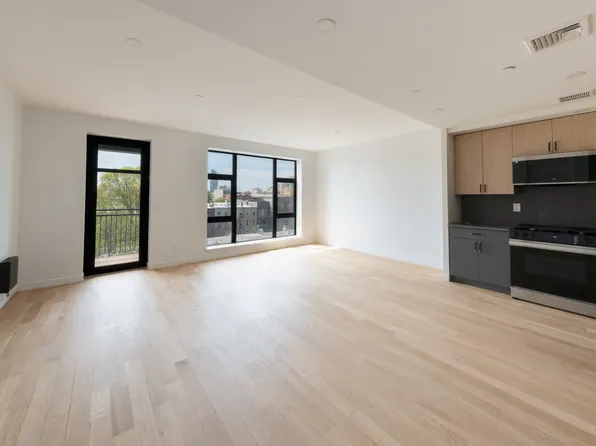 130 Diamond Street image 1 of 11