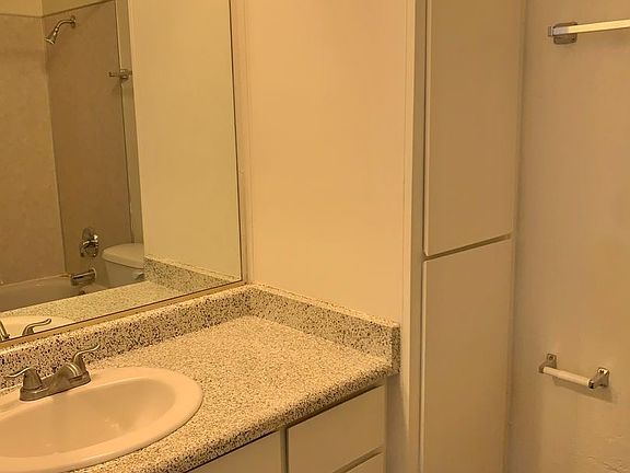 4th image of 2221-23 Q St #17