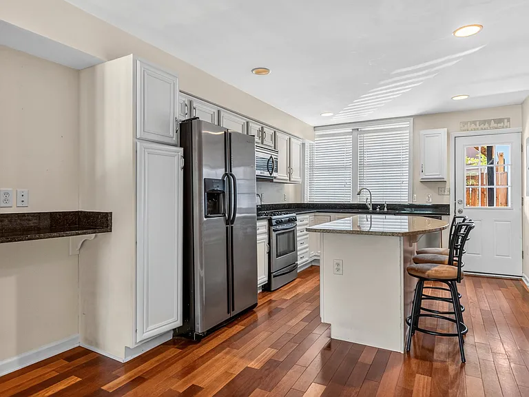 803 E Fort Ave — Photo 4