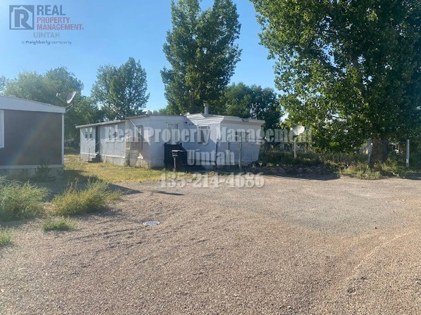 Cozy 3 Bedroom 1 Bathroom Trailer Home — Photo 1