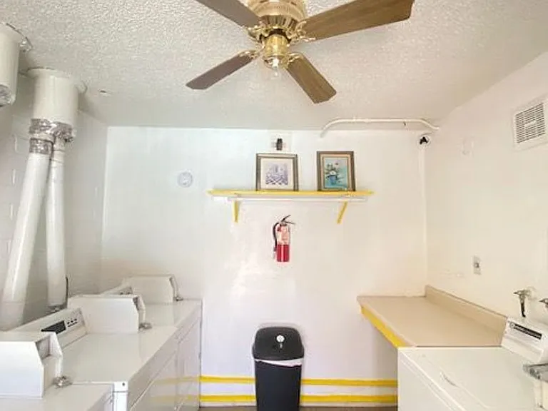 Catalina View Apartments — Photo 71