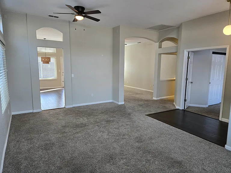 2428 Stefanie Dr — Photo 22