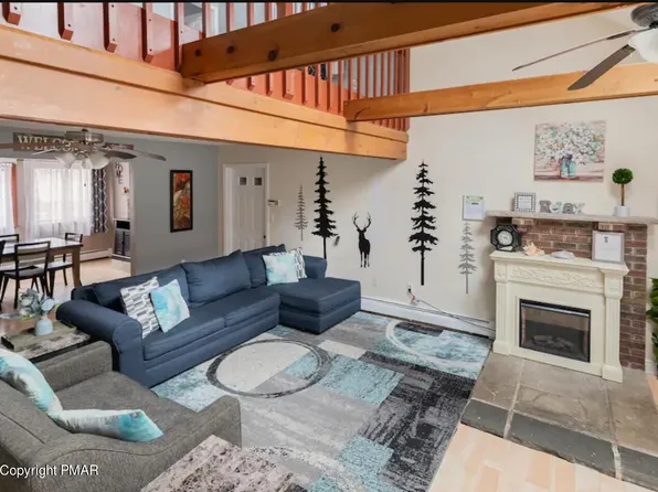9593 Dawn Ln, Tobyhanna, PA 18466