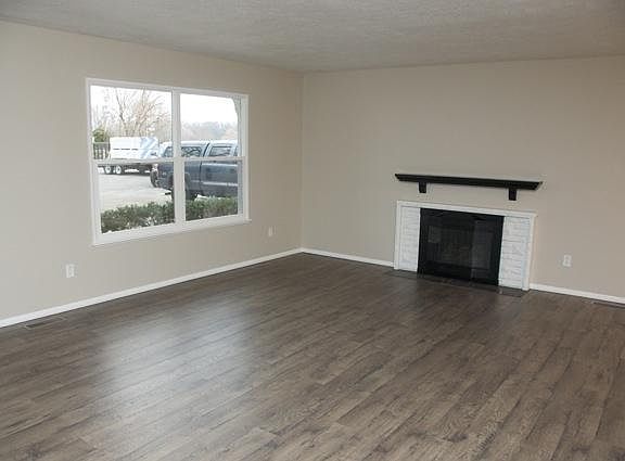 4th image of 1501 Cottonwood Dr