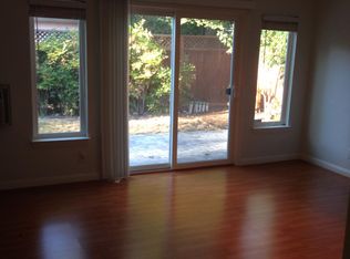 1886 Peacock Ave, Mountain View, CA 94043