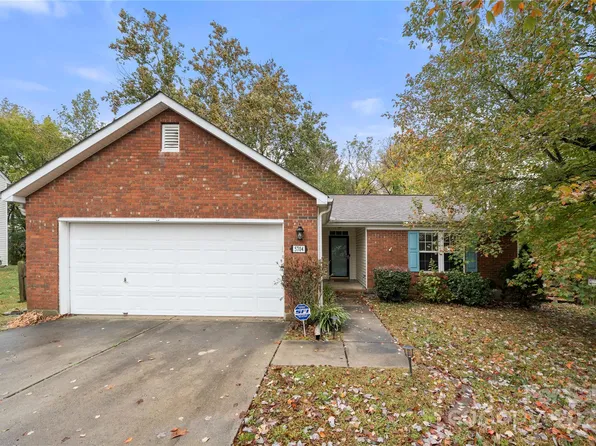 5704 Shining Oak Ln, Charlotte, NC 28269