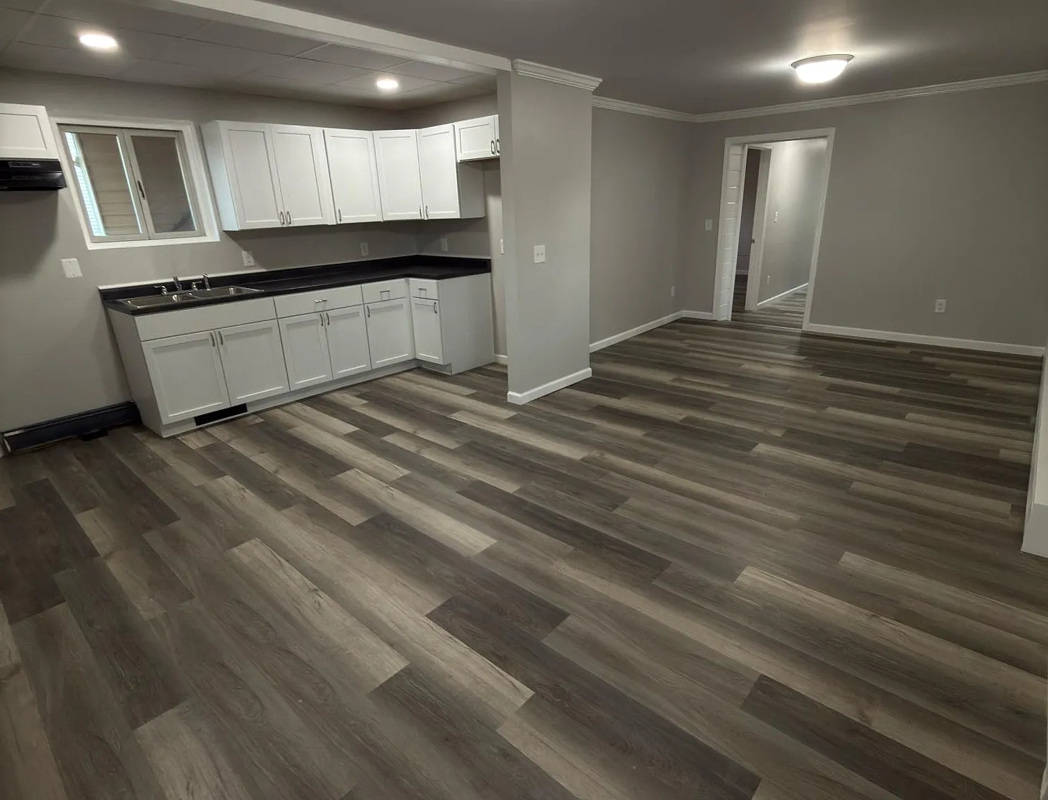 3 bed, 1200 sqft, $1,300 — Photo 4