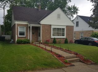 6517 W Clarke St, Wauwatosa, WI 53213
