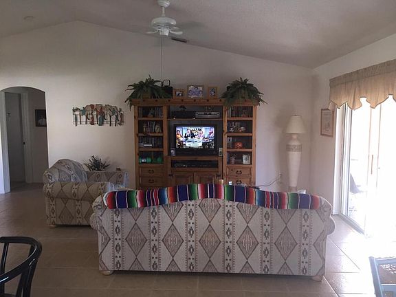 Home For Sale In Port saint lucie