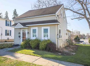2072 Broad St, East Petersburg, PA 17520