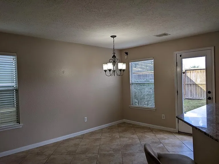 8014 Chasewood Dr — Photo 10