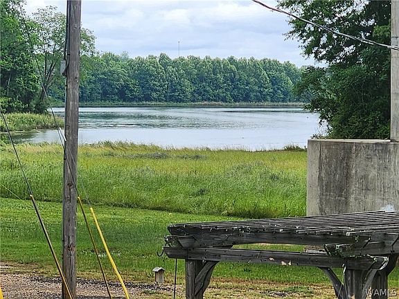 3rd image of 475 Roebuck Landing Rd