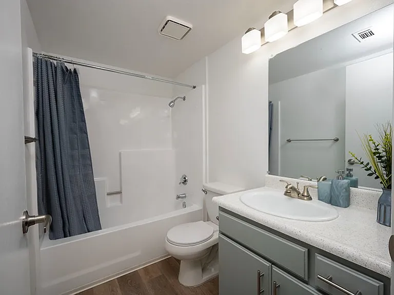 Hazelridge — Photo 20