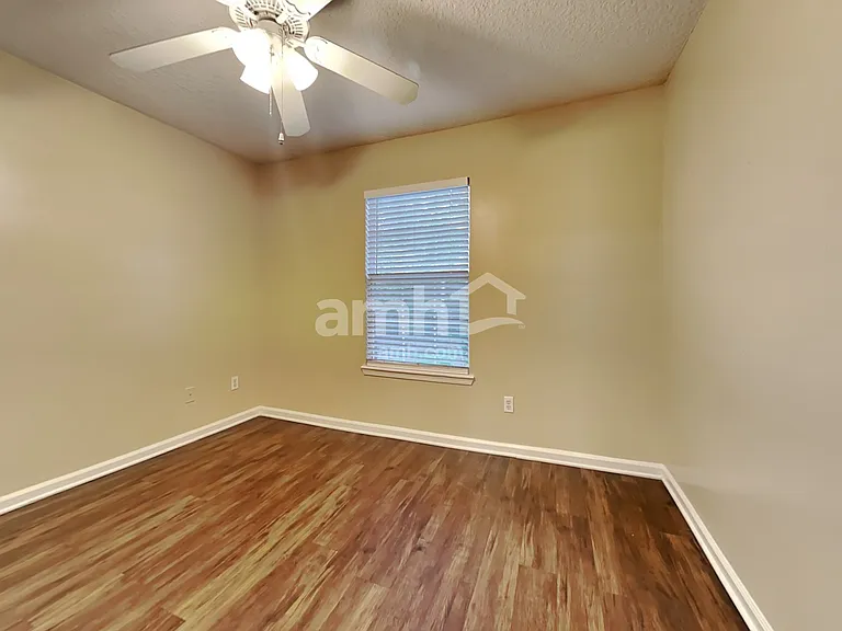 7829 Invermere Blvd — Photo 13