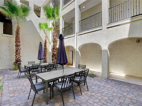 4th image of 2555 Hampton Rd Unit 2207