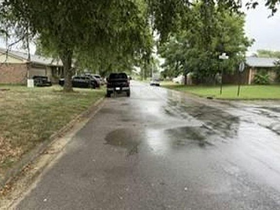 3rd image of 1835 Allyn Dr