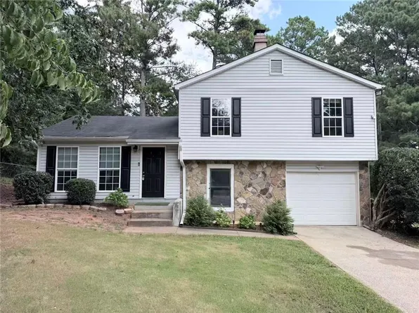 944 Sweetwater Cir, Lawrenceville, GA 30044