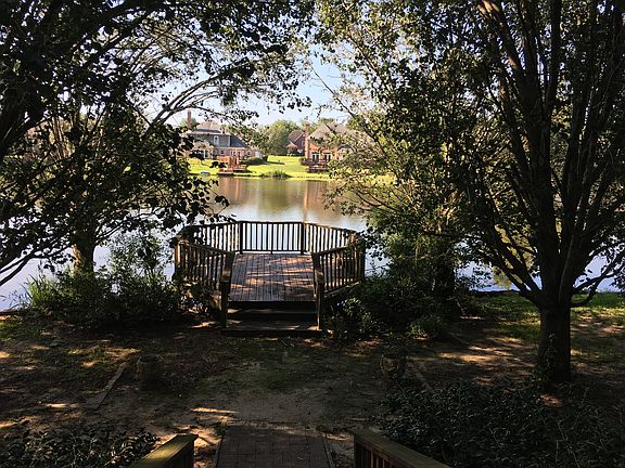 Wonderful view of lake! 