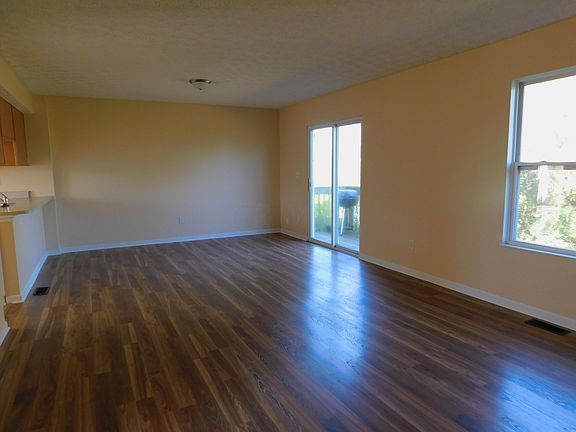 3rd image of 5864 Abernathy Ln