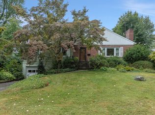 39 Bowbell Rd, White Plains, NY 10607