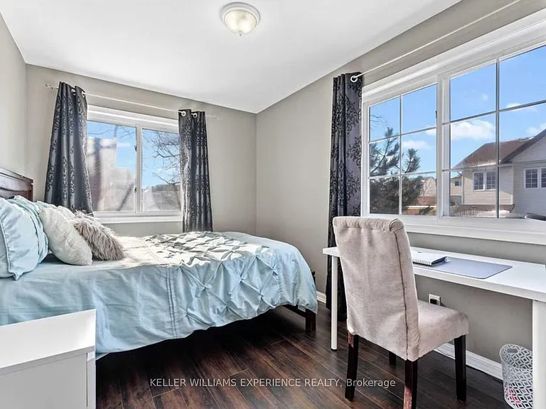 488 Yonge St #16 — Photo 9