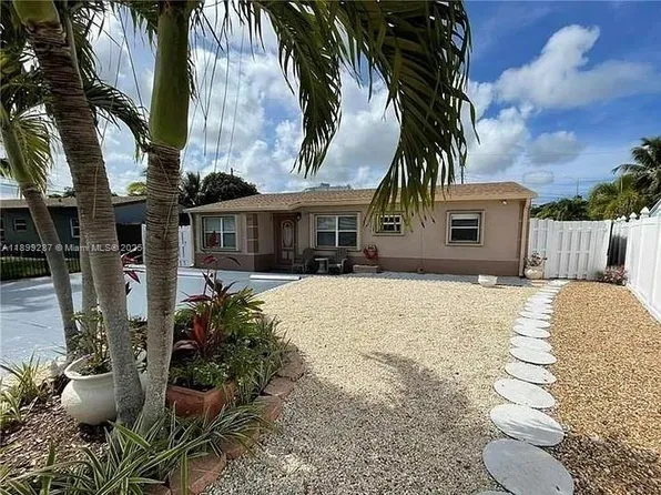 621 NE 61st St, Oakland Park, FL 33334