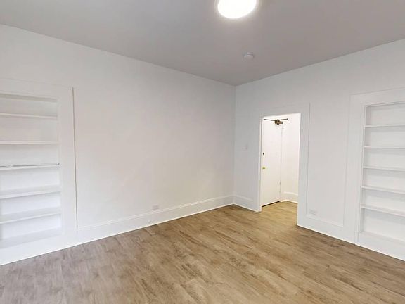 3rd image of 1330 Union St APT 14